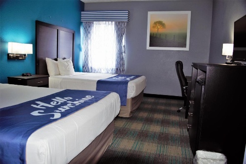 Days Inn by Wyndham Montgomery image 19